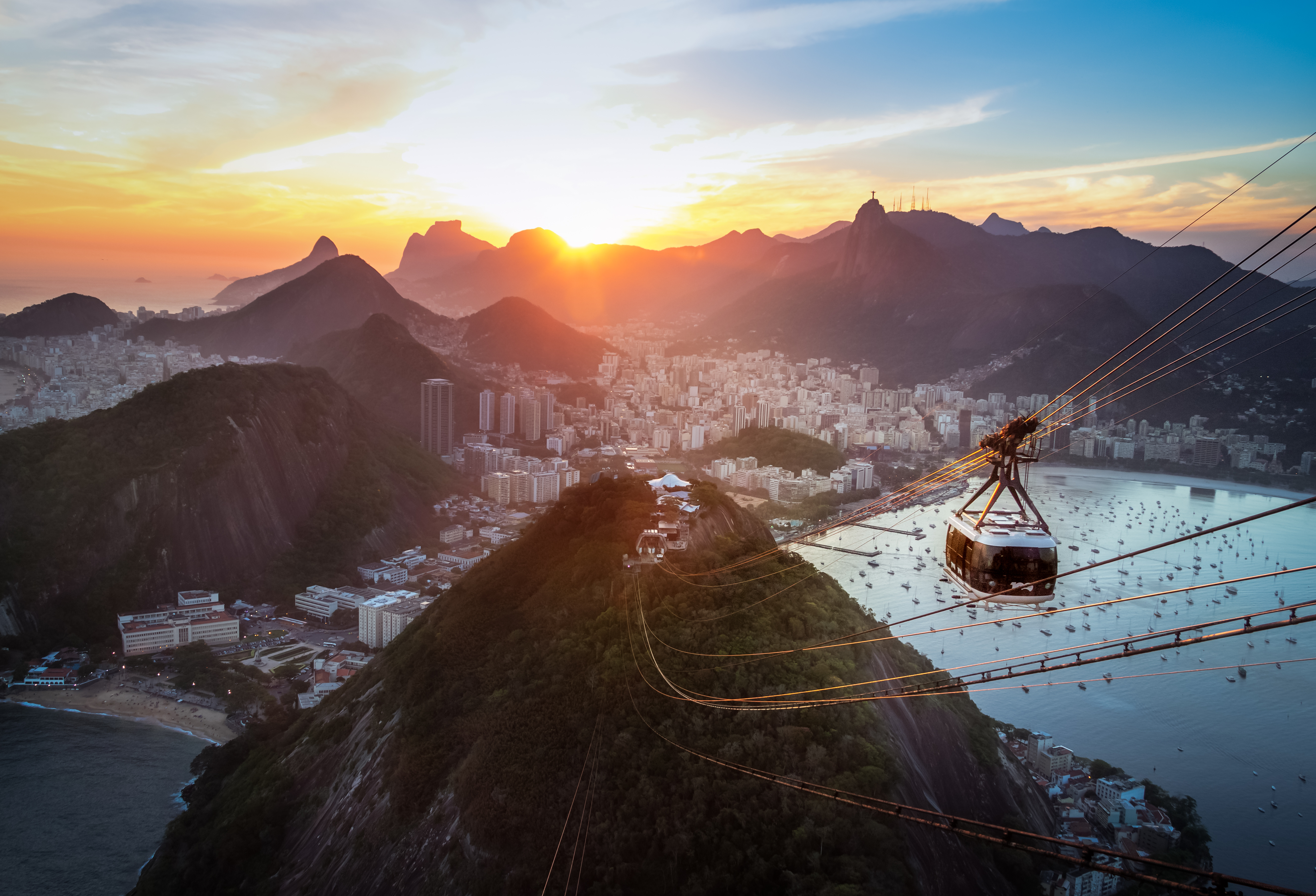  Elevate the journey by Oceania Cruises & Regent Seven Seas Cruises 